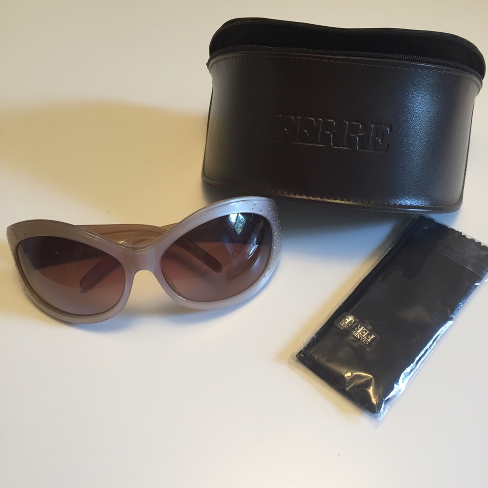 Gianfranco Ferre Rhinestone Sunglasses - Picture 3 of 3